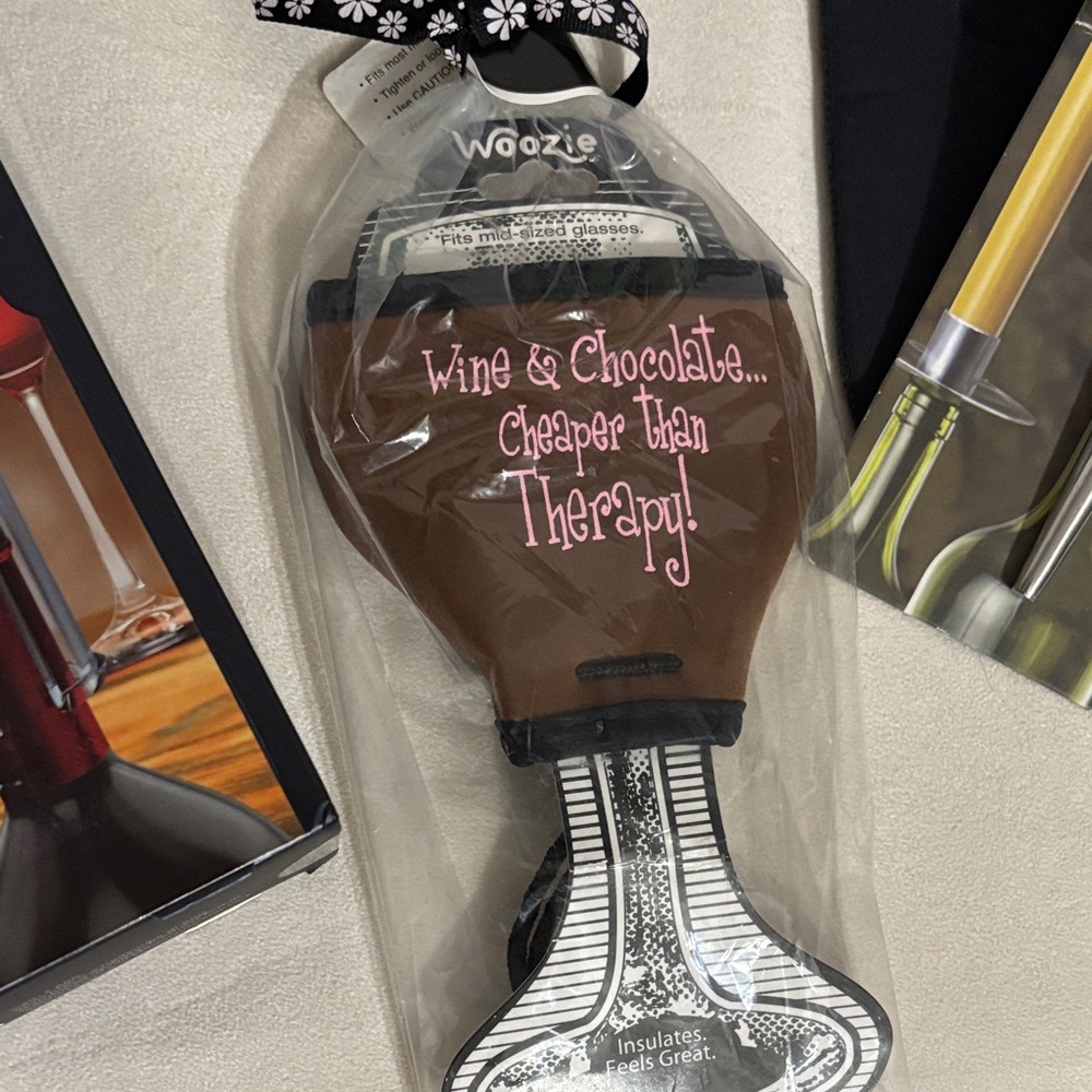 Wine Accessory Gift Set - Picture 6 of 8